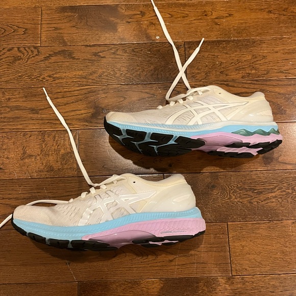 Asics Shoes - Womens Asics sneakers